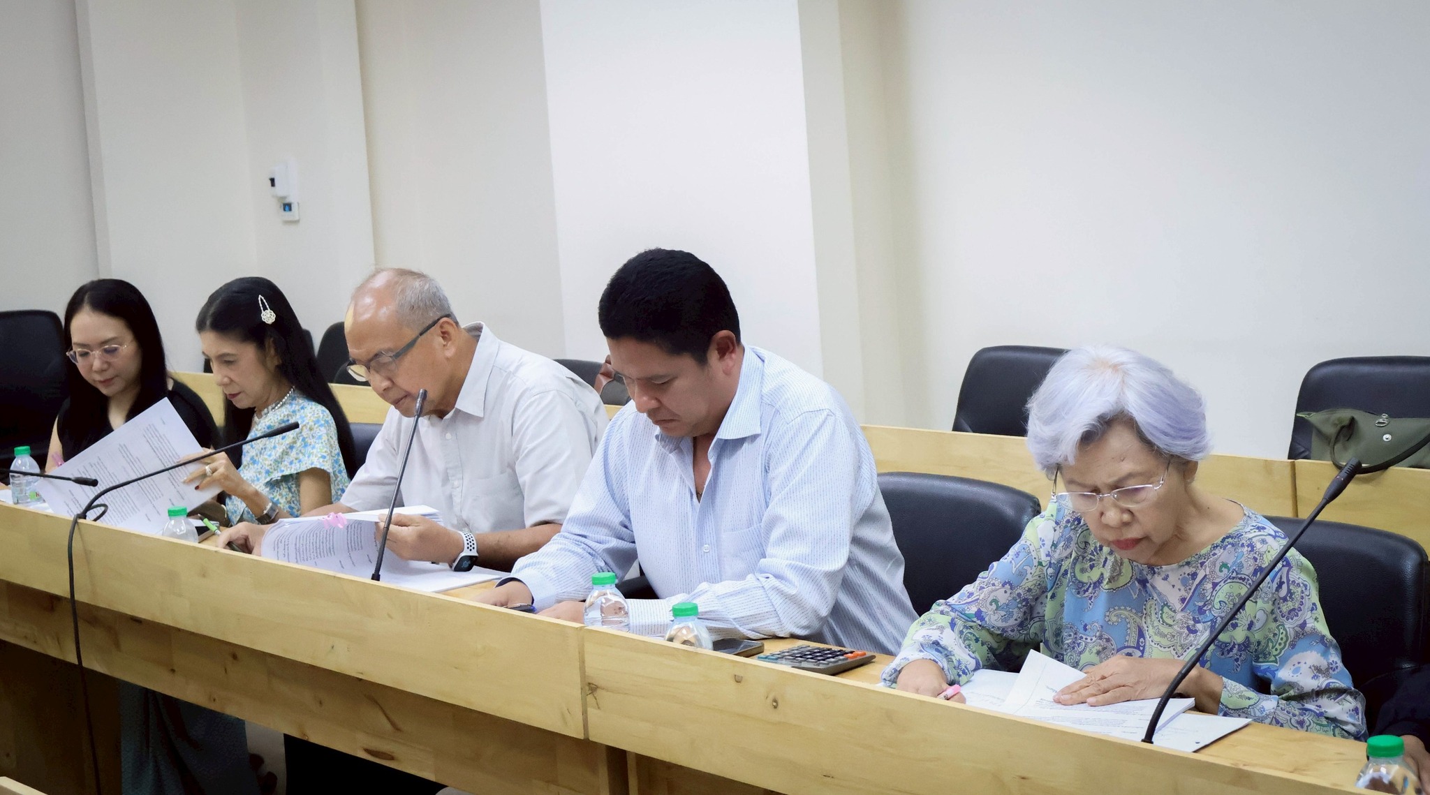 นายอำเภอเมืองสุราษฎร์ธานี เข้าร่วมการประชุมสามัญคณะกรรมการมูลนิธิส่งเสริมศาลหลักเมืองสุราษฎร์ธานี ครั้งที่ 3/2568