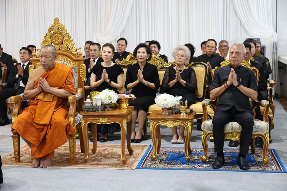 อำเภอเมืองสุราษฎร์ธานี เข้าร่วมพิธีสวดพระอภิธรรม นายศุภชัย ศุภวิบูลย์ผล บิดาของนายธีรุตม์ ศุภวิบูลย์ผล ผู้ว่าราชการจังหวัดสุราษฎร์ธานี