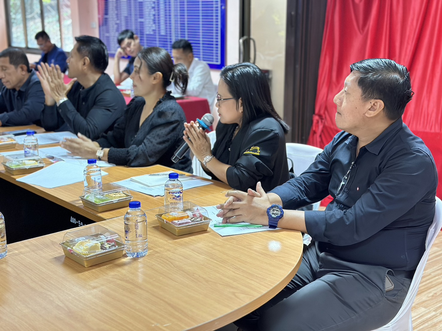 อำเภอเมืองสุราษฎร์ธานี เข้าร่วมการประชุมคณะกรรมการ ประสานโครงการพัฒนาท้องถิ่นและแผนพัฒนาท้องถิ่น (2566 - 2670)